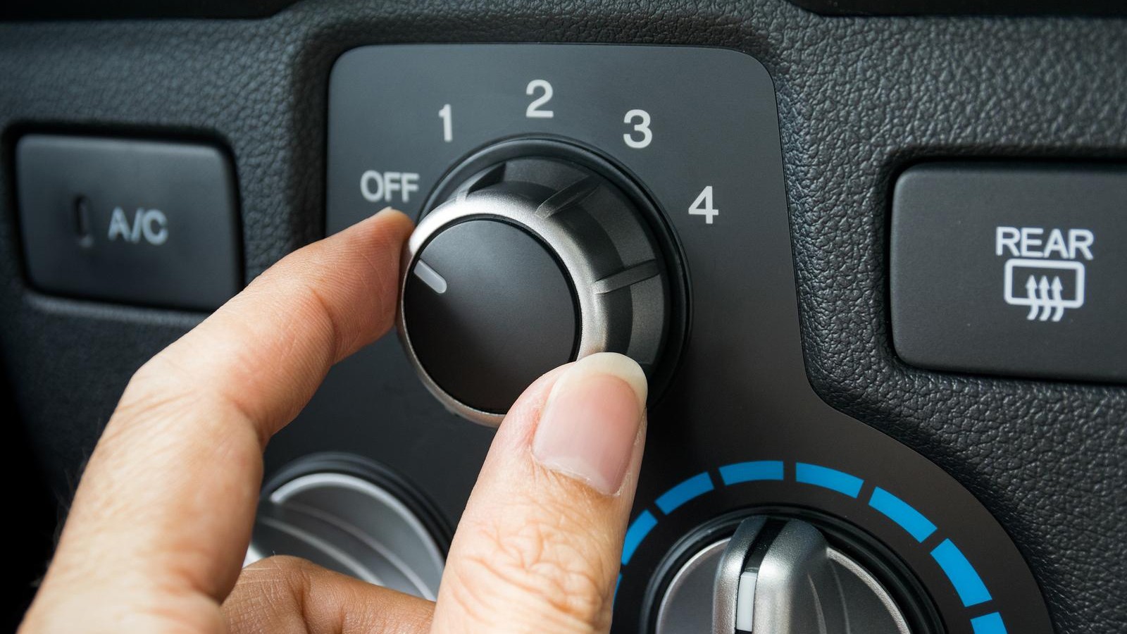 Có nên tắt điều hòa trước khi tắt động cơ xe ô tô - 3