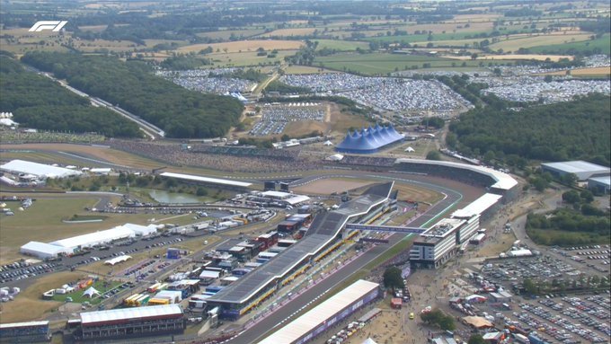 Không khí sôi động tại Silverstone