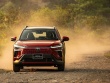 Mua xe thứ hai nên chọn xe Toyota Corolla Cross Hybrid hay xe điện