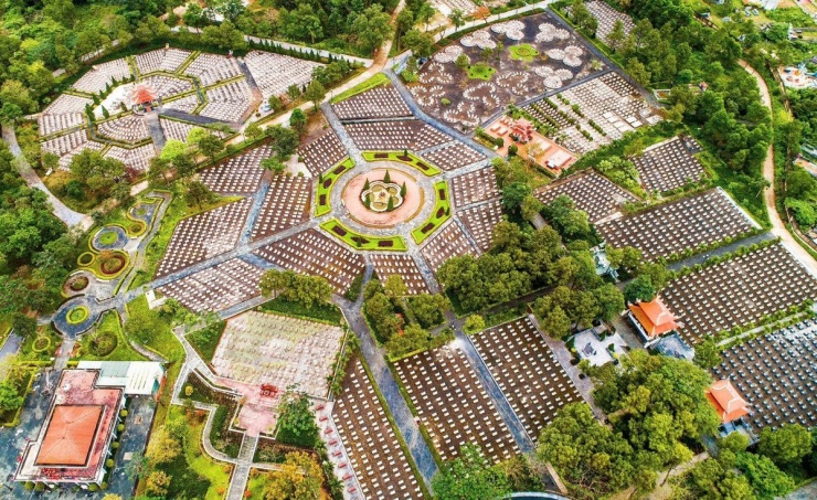 Nghĩa trang Liệt sĩ Quốc gia Trường Sơn. Ảnh Vist Quang Tri