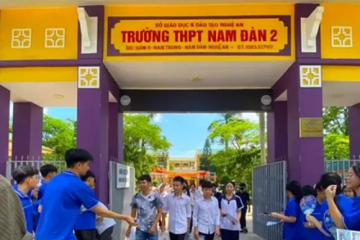 Sốc toàn tập: Lý do điểm chuẩn lớp 10 ở Nghệ An thấp chưa từng có