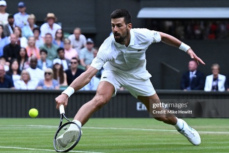 Video tennis Kecmanovic - Djokovic: Vùi dập đồng hương, cán mốc 100 (Wimbledon)