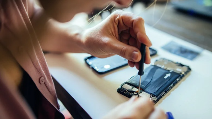 Apple sẽ từ chối bảo hành nếu iPhone bị bên thứ ba can thiệp phần cứng.