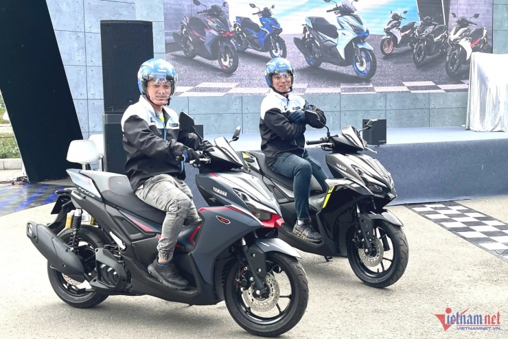 Yamaha NVX 155 thế hệ mới vừa ra mắt, khiến thế hệ cũ được các đại lý giảm 2-3 triệu với số lượng không nhiều. Ảnh: Hoàng Hiệp
