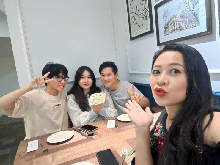 "Vua nhạc đỏ" vừa bị đồng nghiệp khui "mỗi mùa lễ hội mua 1 căn nhà", tự nhận sợ vợ vì… cắt cơm - 4