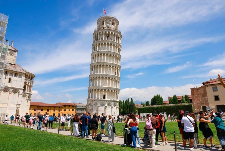 Tháp nghiêng Pisa độc đáo của nước Ý.