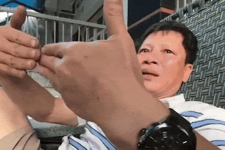 Khoảnh khắc cư xá ở TP HCM bốc cháy