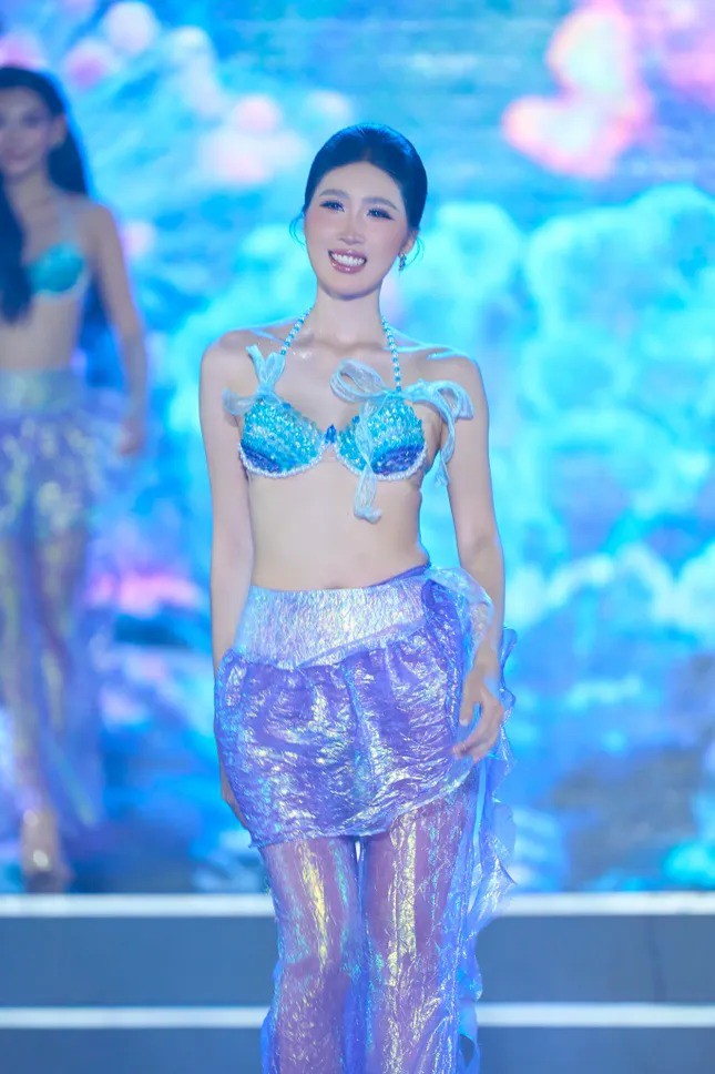 Vì sao người đẹp ví bạch tuộc là biểu tượng của người phụ nữ vẫn giành giải Á hậu 1? - 1