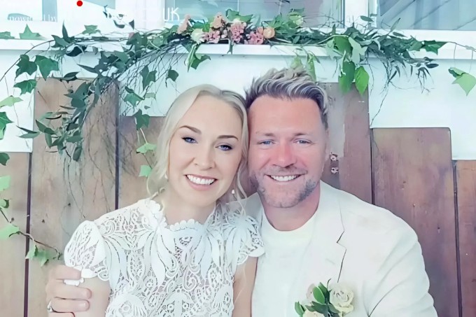 Brian McFadden bên vợ thứ ba.