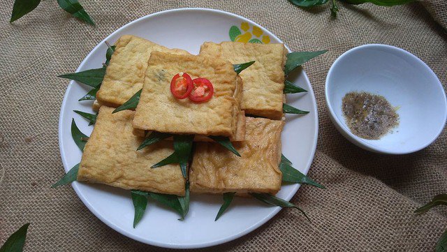 Thành phẩm món đậu phụ hấp rau răm thơm ngon khó cưỡng.