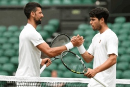 Sinner bỏ xa Alcaraz, Djokovic gặp nguy vì bị trừ điểm (Bảng xếp hạng tennis 7/7)