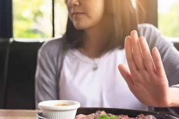 5 thói quen âm thầm hủy hoại hệ tiêu hóa