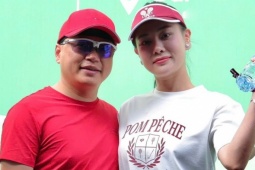 Phương Oanh diện váy ngắn chơi pickleball với Shark Bình