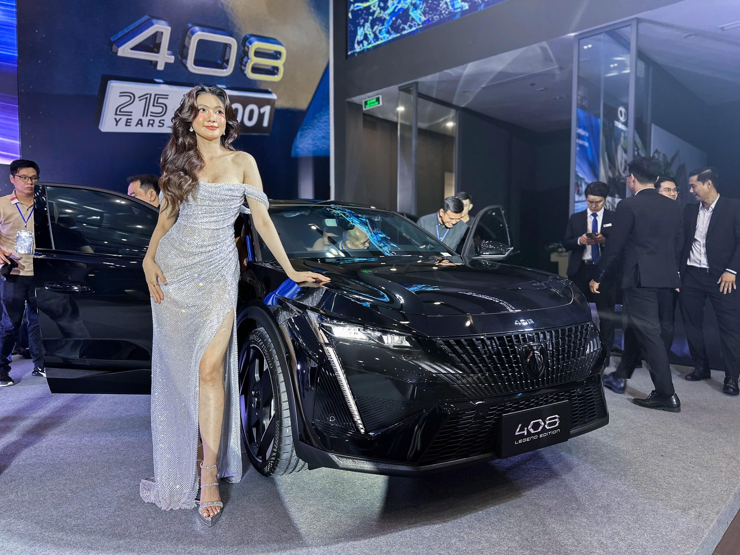 Cận cảnh Peugeot 408 giới hạn 215 chiếc tại Việt Nam - 1