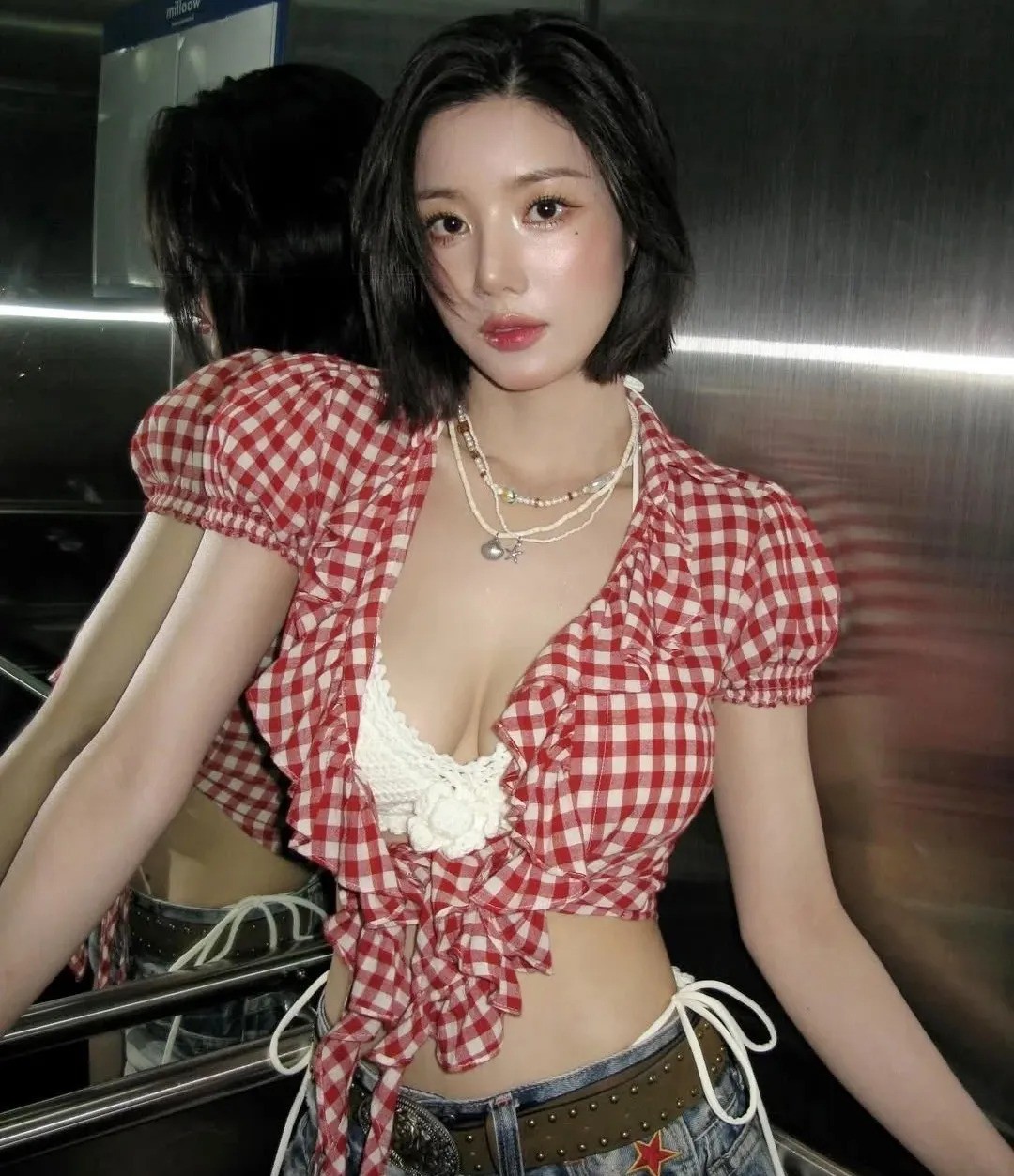 Vũ đạo nóng bỏng khiến Kwon Eun Bi gây tranh cãi - 12