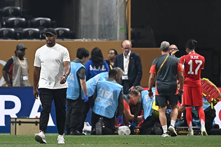 HLV Vincent Kompany phải tìm thêm những bản hợp đồng mới để khỏa lấp khoảng trống mà Musiala để lại