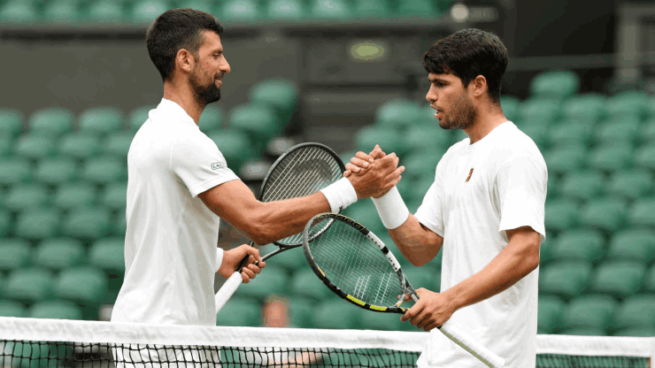 Thi đấu tốt và tiến sâu tại Wimbledon 2025 là điều bắt buộc để bảo vệ điểm số với Djokovic (bên trái) và Alcaraz (bên phải)
