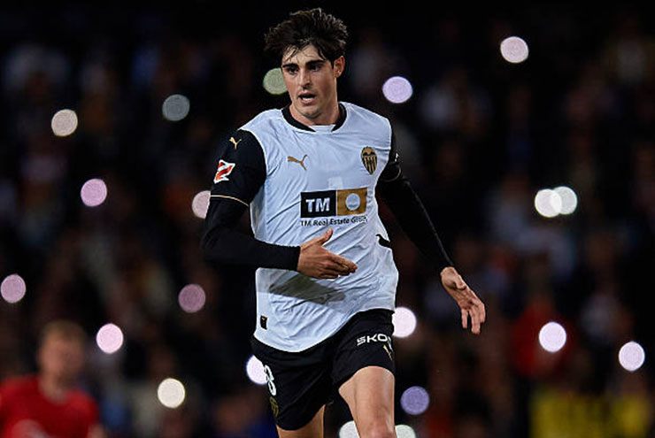 Trực tiếp chuyển nhượng tối 7/7: MU quan tâm đến tiền vệ của Valencia - 1