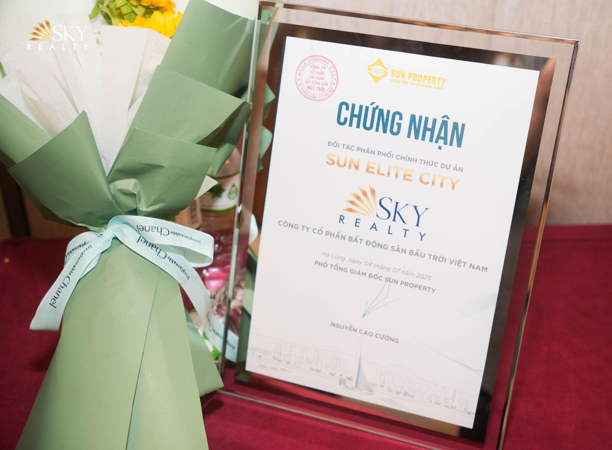 Bằng chứng nhận đại lý Sky Realty - phân phối chính thức dự án Sun Elite City.