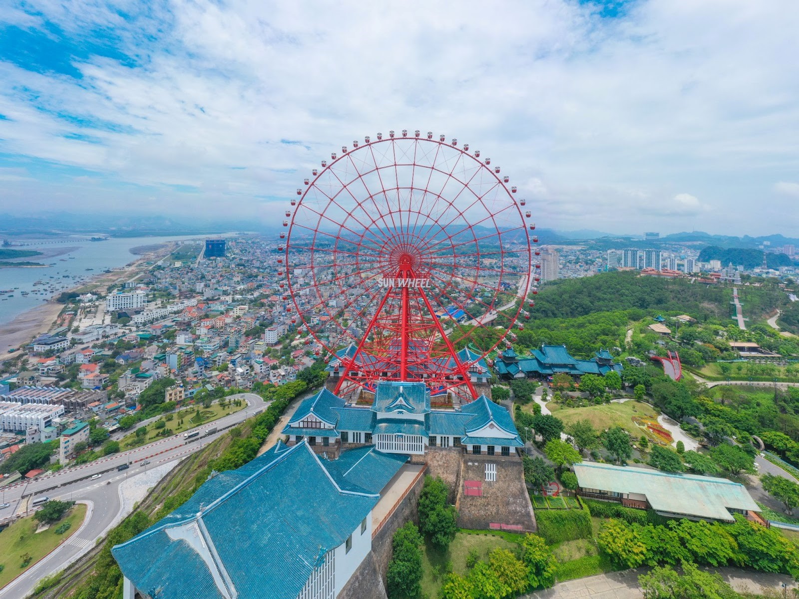 Tổ hợp Sun World Ha Long nằm trong quần thể Sun Elite City.