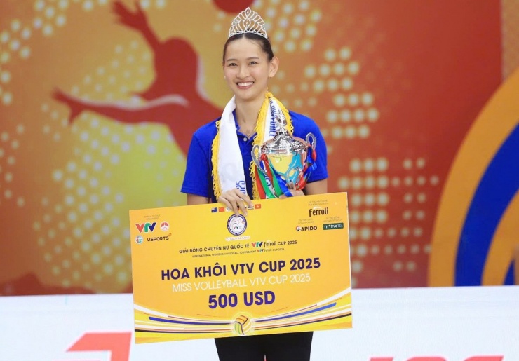 Theo ban tổ chức, nữ vận động viên sinh năm 2000 đáp ứng các tiêu chí của giải thưởng như có chuyên môn tốt, thường xuyên ra sân thi đấu và sở hữu vẻ ngoài sáng.
