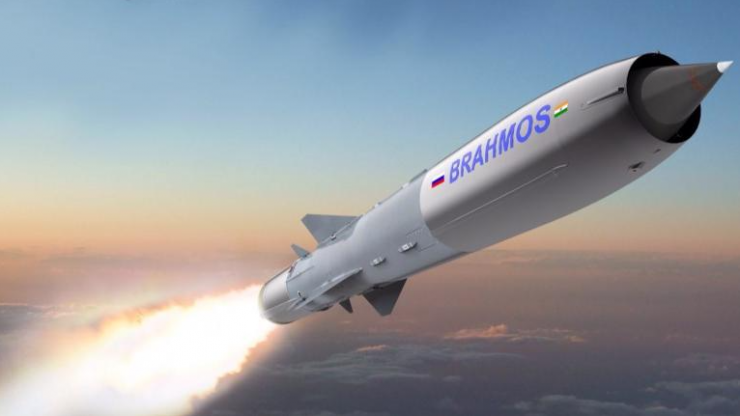 Tên lửa hành trình siêu thanh BrahMos do Ấn Độ và Nga đồng phát triển. Ảnh: Mathrubhumi