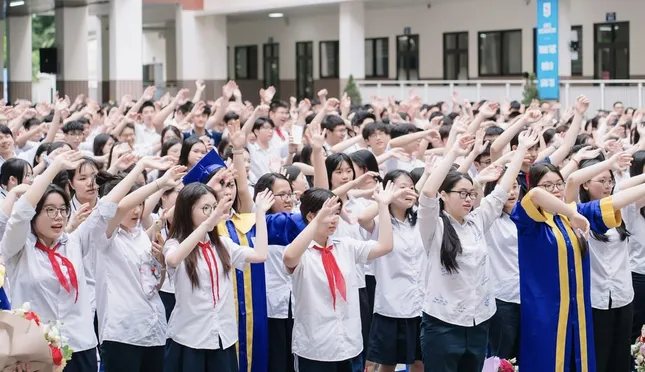 Học sinh lớp 9 Trường THCS Giảng Võ trong lễ trưởng thành, tạm biệt mái trường hồi tháng 5/2025.
