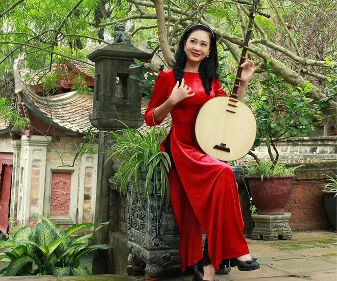 "Cô vợ" ăn ý của Xuân Hinh: Là 1 trong tứ đại mỹ nhân làng chèo nức tiếng, bỗng "mất hút" khỏi showbiz - 1