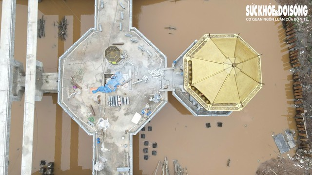 Sau khi hoàn thành, công trình còn là nơi để người dân dừng chân, ngắm cảnh hai bên bờ sông.