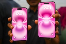 iPhone 16 Pro Max liệu đáng mua hơn bản tiêu chuẩn?