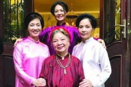 Giải trí - Nghệ sĩ Lê Mai ở tuổi U90 cùng 3 con gái là mỹ nhân nức tiếng Hà thành
