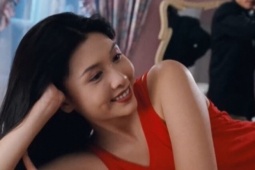 Nữ hoàng phim 18+ sinh 3 con gái giúp chồng thành tỷ phú, được mệnh danh là  " nữ nghệ sĩ vượng phu số một " 