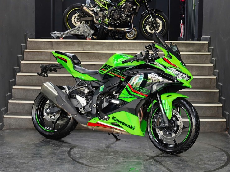 Giá môtô Kawasaki tháng 7/2025, ưu đãi hàng chục triệu đồng - 2