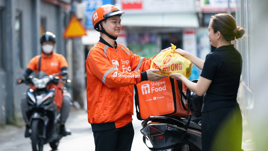 ShopeeFood là nền tảng đặt đồ ăn trực tuyến được người dùng nhận biết hàng đầu (Top of mind) với tỷ lệ 50%, theo kết quả khảo sát do công ty NielsenIQ thực hiện.