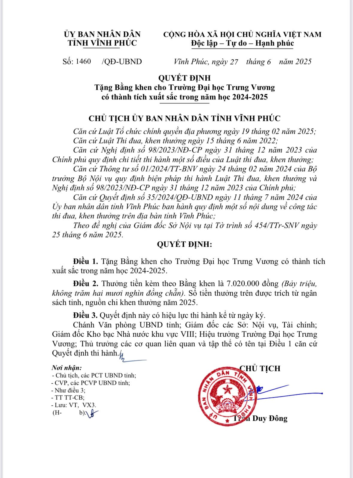 Trường Đại học Trưng Vương nhận Bằng khen của UBND tỉnh Vĩnh Phúc vì thành tích xuất sắc năm học 2024–2025 - 1