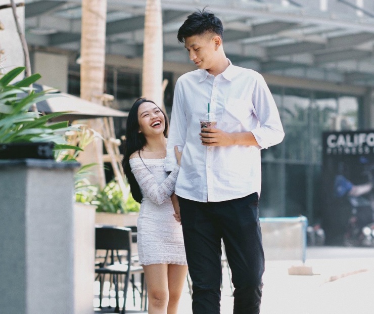 Cặp đôi cảm mến nhau từ cái nhìn đầu tiên 