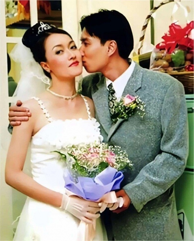 Vân Dung ở tuổi U50 mải chăm em bé nên khiến con trai "ra rìa", nhờ ngoại hình nên có vai trong phim kinh dị trăm tỷ - 4