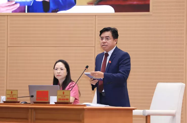 Đại biểu Trần Khánh Hưng.