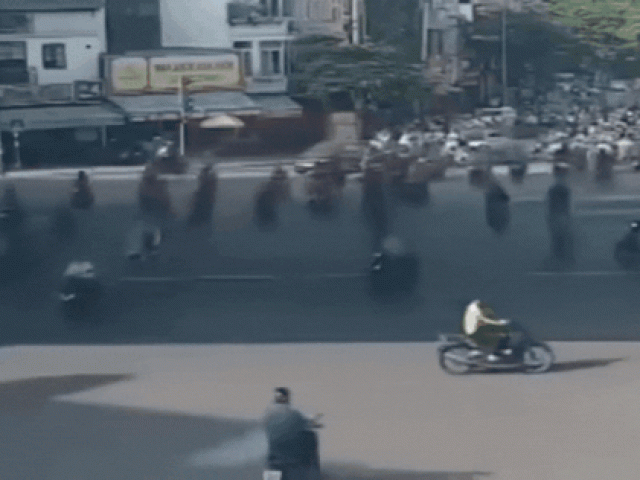 Ô tô đâm hàng loạt xe máy ở Trần Đại Nghĩa - Đại La: Một người tử vong