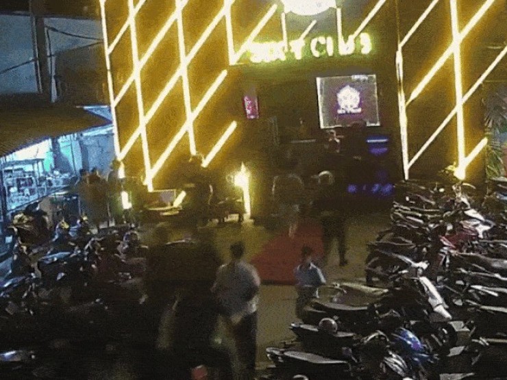Hàng trăm cảnh sát đột kích 3 quán bar có ma túy ở TP HCM