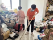 Mua đồ chất kín nhà vì sợ người khác vay tiền