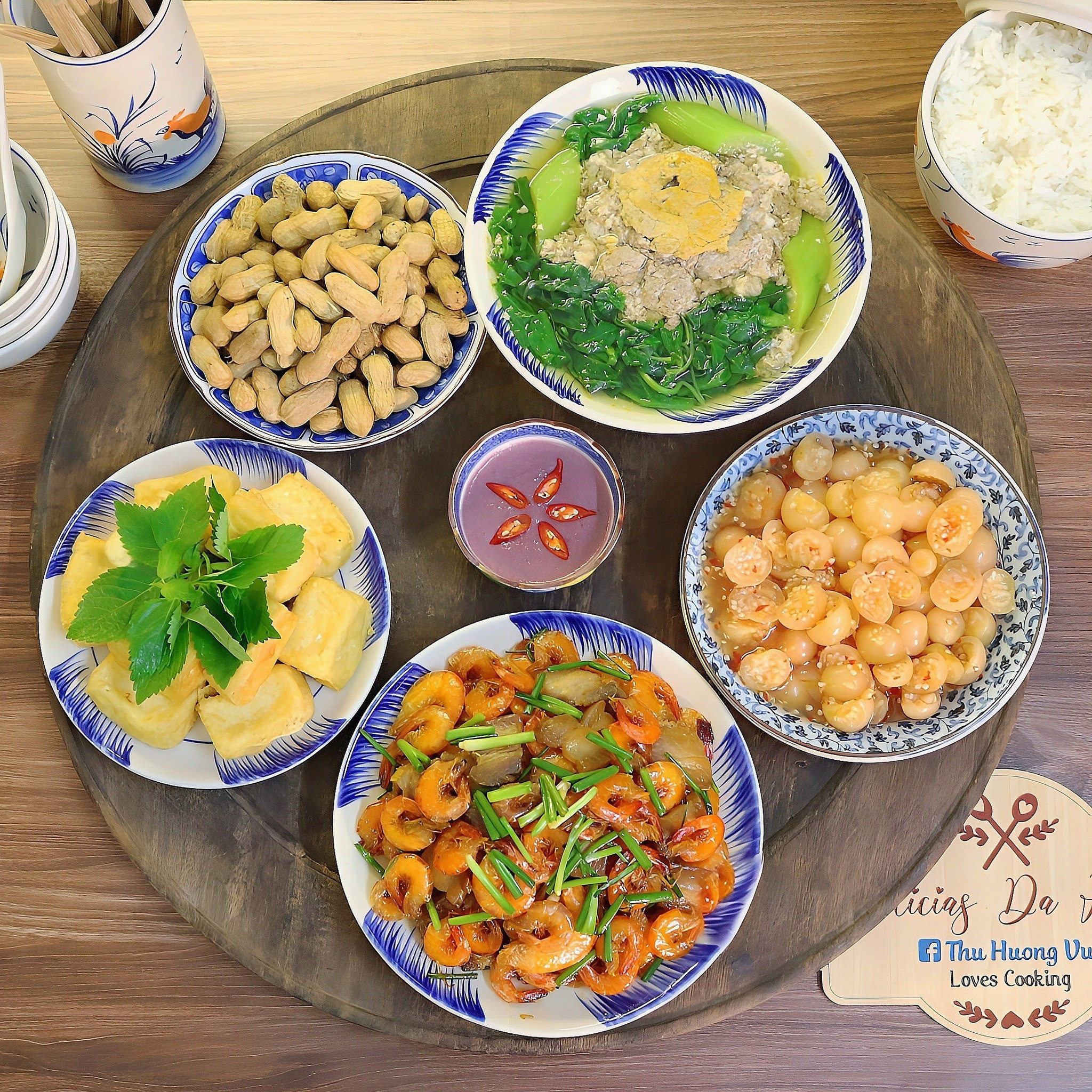 Canh cua rau đay mồng tơi mướp - Tôm rang thịt ba chỉ - Đậu phụ rán - Cà pháo dầm - Lạc luộc