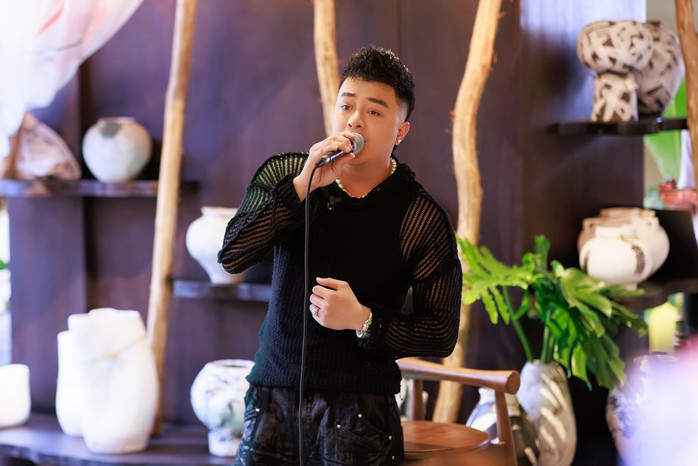 Cao Thái Sơn không còn cần được khen "hát đẹp" nữa.