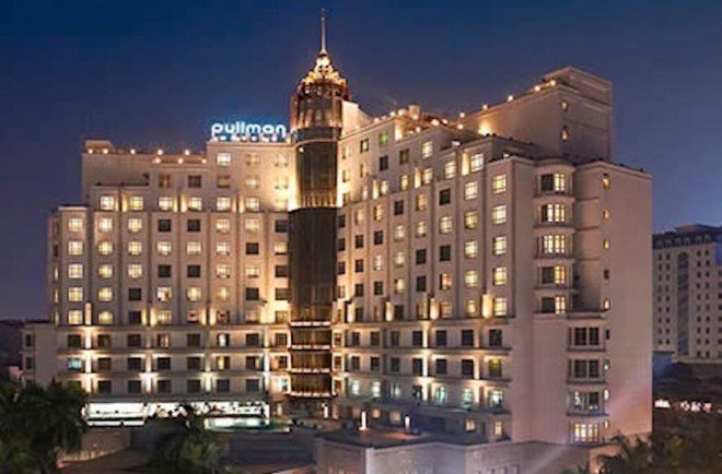 Đến King Culb tại khách sạn Pullman (Hà Nội), các "con bạc" đều được ngụy trang bằng danh tính người nước ngoài