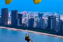 Đà Nẵng: Một du khách tử vong khi nhảy dù núi Sơn Trà
