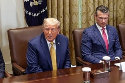 CNN: Lần thứ hai Bộ trưởng Quốc phòng Hegseth dừng cấp vũ khí cho Ukraine, ông Trump không hay biết?