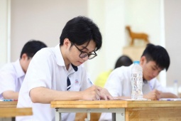 Đón xem phổ điểm môn Ngữ văn kỳ thi tốt nghiệp THPT năm 2025