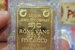 Giá vàng miếng SJC, vàng nhẫn đồng loạt giảm