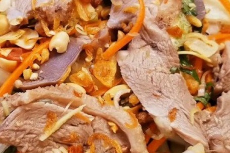 Đây mới là cách làm gỏi vịt rau răm chuối xanh chua chua ngọt ngọt...