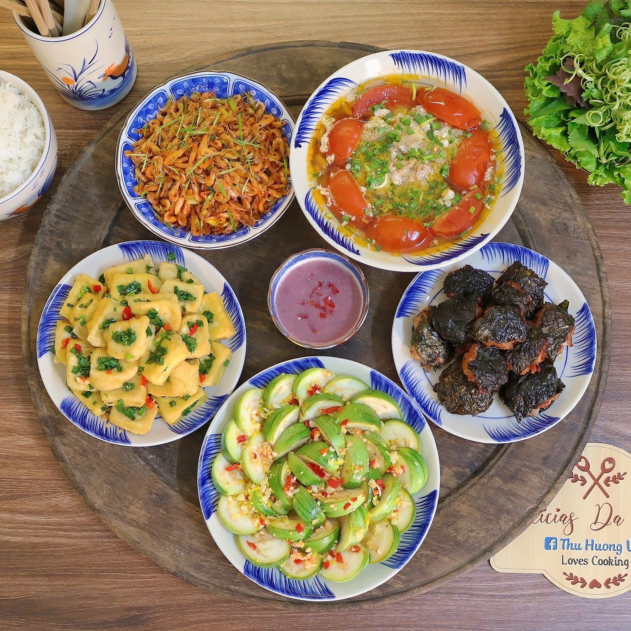 Chả xương sông - Đậu phụ rán tẩm hành - Tép rang lá chanh - Canh riêu cua - Cà bát muối xổi